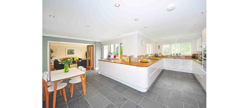 7 Decor Ideas with Modern White Cabinets for a Beautiful Home 